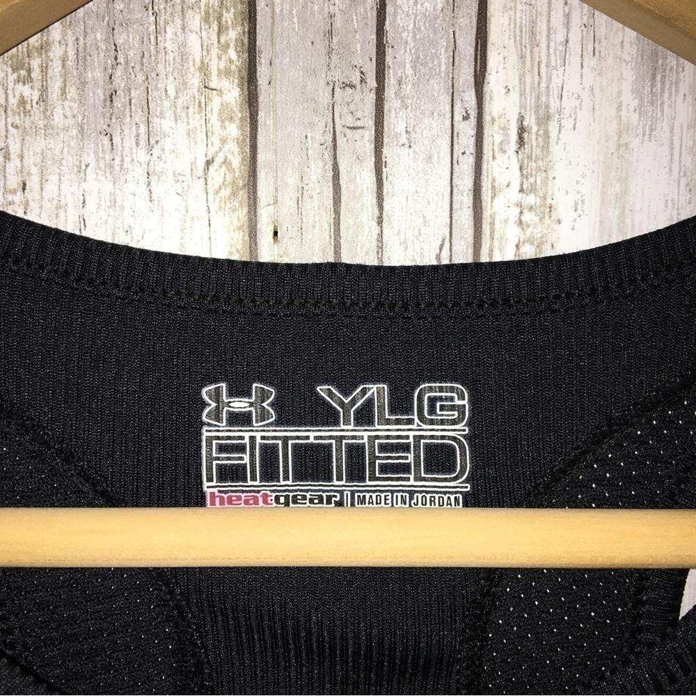 Under Armor Kids Black Ribbed Tank - Picture 4 of 4